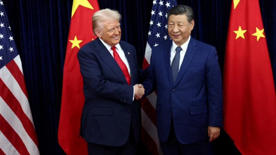 Bước lùi chiến lược của Mỹ khi hoãn thuế với chip Trung Quốc